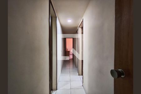 Corredor de apartamento à venda com 4 quartos, 122m² em Grajaú, Rio de Janeiro