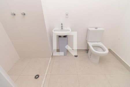 Banheiro de kitnet/studio para alugar com 1 quarto, 24m² em Chácara Klabin, São Paulo