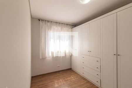 Quarto 2 de apartamento para alugar com 3 quartos, 79m² em Capão Raso, Curitiba