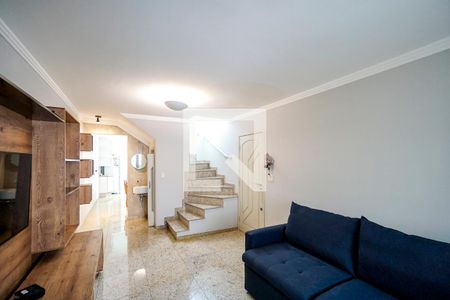 Sala de estar de casa para alugar com 3 quartos, 140m² em Cidade Mãe do Céu, São Paulo