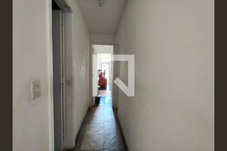 Corredor de apartamento para alugar com 3 quartos, 143m² em Grajaú, Rio de Janeiro