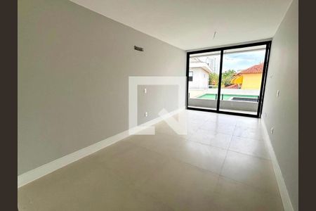 Casa à venda com 4 quartos, 350m² em Barra da Tijuca, Rio de Janeiro