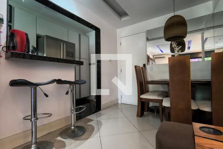 Sala de apartamento para alugar com 2 quartos, 59m² em Taquara, Rio de Janeiro