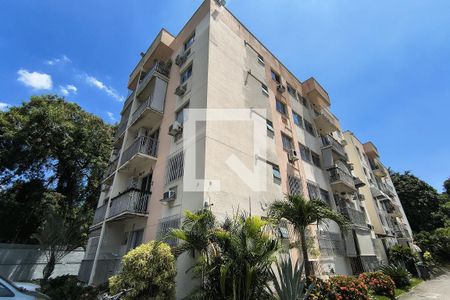 Fachada do bloco de apartamento à venda com 2 quartos, 59m² em Taquara, Rio de Janeiro