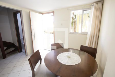 Sala de casa à venda com 3 quartos, 78m² em Taquara, Rio de Janeiro