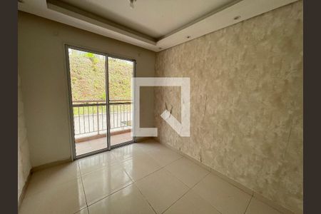 Sala de apartamento para alugar com 2 quartos, 48m² em Lajeado, Cotia