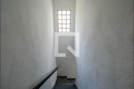 Escada de casa para alugar com 2 quartos, 120m² em Vila Assunção, Santo André