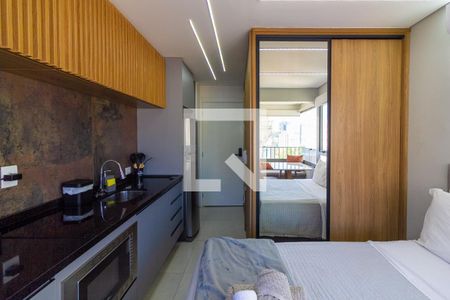 Quarto de kitnet/studio para alugar com 1 quarto, 20m² em Jardim das Acacias, São Paulo