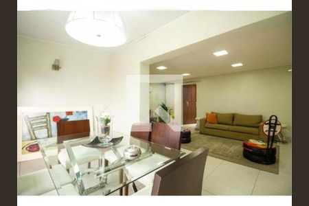 Casa à venda com 2 quartos, 190m² em Vila Monumento, São Paulo