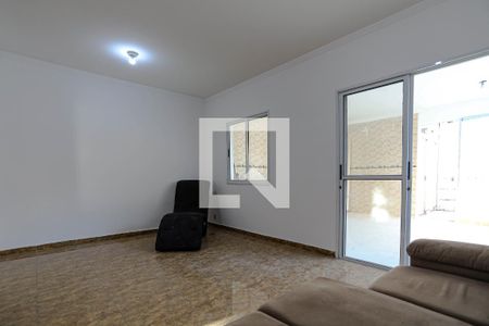 Sala de casa de condomínio para alugar com 3 quartos, 82m² em Jardim Sao Pedro, Mogi das Cruzes