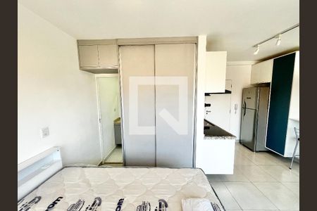 Sala/Cozinha de kitnet/studio para alugar com 1 quarto, 26m² em Santana, São Paulo