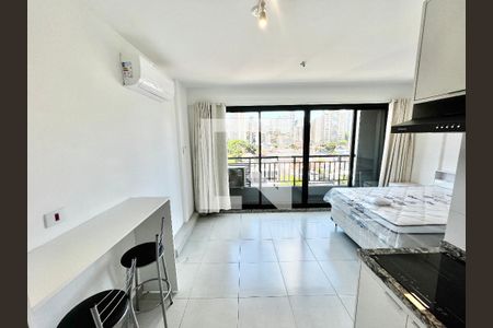 Sala/Cozinha de kitnet/studio para alugar com 1 quarto, 26m² em Santana, São Paulo