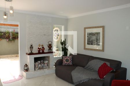 Casa de Condomínio para alugar com 5 quartos, 360m² em São Paulo Ii, Cotia