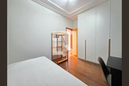 Quarto  de apartamento para alugar com 4 quartos, 137m² em Lourdes, Belo Horizonte