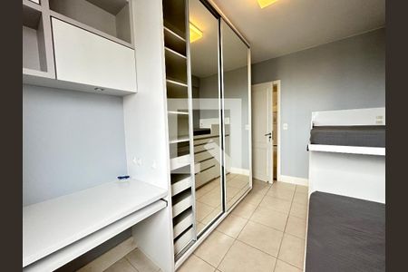 Quarto 1 de apartamento para alugar com 3 quartos, 95m² em Kobrasol, São José