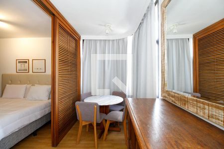 Sala e Cozinha de apartamento para alugar com 1 quarto, 50m² em Cerqueira César, São Paulo