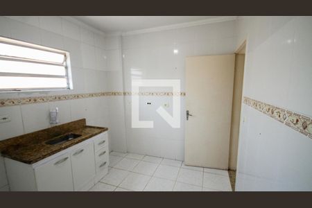 Cozinha de apartamento para alugar com 1 quarto, 50m² em Tupi, Praia Grande