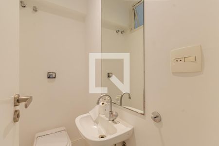 Lavabo de apartamento à venda com 3 quartos, 150m² em Itaim Bibi, São Paulo