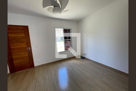 Sala de casa de condomínio para alugar com 2 quartos, 108m² em Jardim Maria Tereza, Cotia