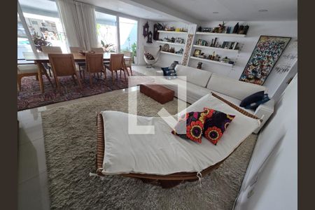 Sala de casa de condomínio para alugar com 3 quartos, 230m² em Taquara, Rio de Janeiro