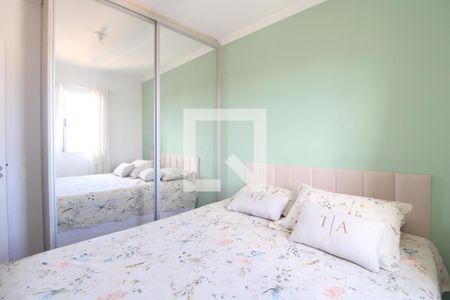 Quarto 1 de apartamento para alugar com 2 quartos, 52m² em Parque Guarapiranga, São Paulo