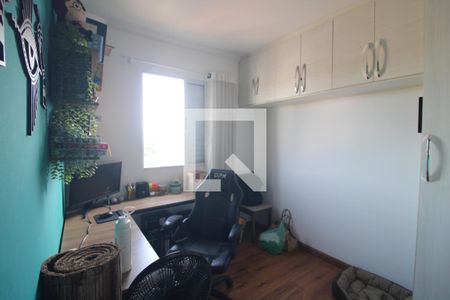 Quarto 2 de apartamento para alugar com 2 quartos, 52m² em Parque Guarapiranga, São Paulo