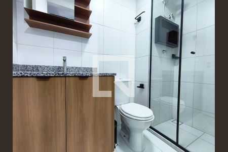 Banheiro de kitnet/studio para alugar com 1 quarto, 27m² em Ipiranga, São Paulo