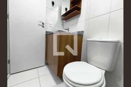 Banheiro de kitnet/studio para alugar com 1 quarto, 27m² em Ipiranga, São Paulo