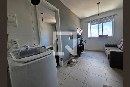 Sala/Cozinha de kitnet/studio para alugar com 1 quarto, 26m² em Parque Maria Helena, São Paulo