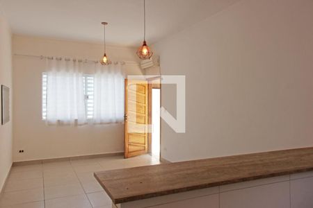 Sala de casa para alugar com 2 quartos, 62m² em Santa Maria, Santos