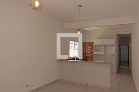 Sala de casa para alugar com 2 quartos, 62m² em Santa Maria, Santos