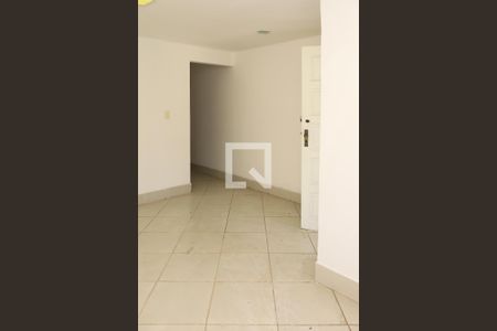Sala de casa para alugar com 4 quartos, 192m² em Itapuã, Salvador