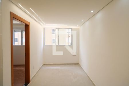 Sala de apartamento para alugar com 2 quartos, 38m² em Vila Palmares, São Caetano do Sul