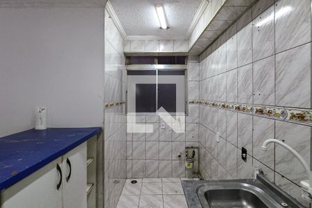Cozinha de apartamento para alugar com 1 quarto, 49m² em Jardim Santa Teresinha, São Paulo
