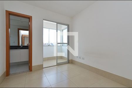 Suíte de apartamento para alugar com 3 quartos, 90m² em Sagrada Família, Belo Horizonte