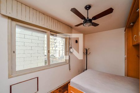 Quarto 1 de apartamento para alugar com 2 quartos, 68m² em Sarandi, Porto Alegre
