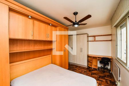 Quarto 1 de apartamento para alugar com 2 quartos, 68m² em Sarandi, Porto Alegre