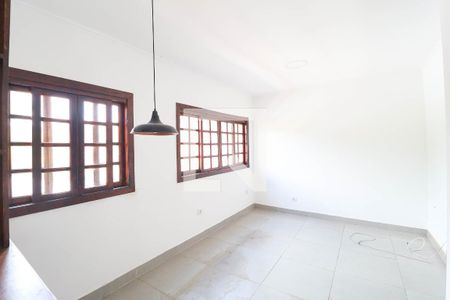 Casa para alugar com 2 quartos, 60m² em Jardim Virginia Bianca, São Paulo