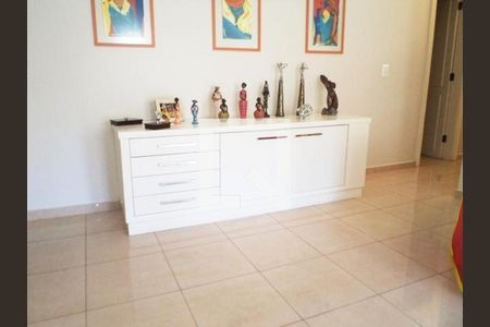 Apartamento à venda com 4 quartos, 308m² em Vila Paraiso, Campinas