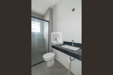 Banheiro da Suíte de apartamento à venda com 2 quartos, 98m² em Passo da Areia, Porto Alegre