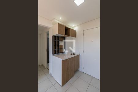 Sala/Cozinha/Área de Serviço  de apartamento para alugar com 2 quartos, 38m² em Vila Carmosina, São Paulo