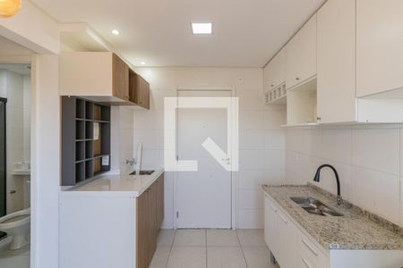 Sala/Cozinha/Área de Serviço  de apartamento para alugar com 2 quartos, 38m² em Vila Carmosina, São Paulo