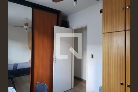 Casa à venda com 4 quartos, 225m² em Vila Firmiano Pinto, São Paulo