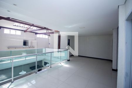 Sala de casa para alugar com 4 quartos, 300m² em Pedra Azul, Contagem