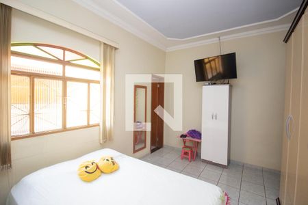 Quarto Suíte de casa à venda com 3 quartos, 180m² em Tropical, Contagem