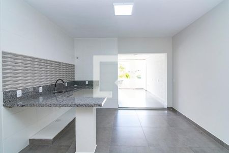 Cozinha de casa para alugar com 2 quartos, 80m² em Caiçaras, Belo Horizonte
