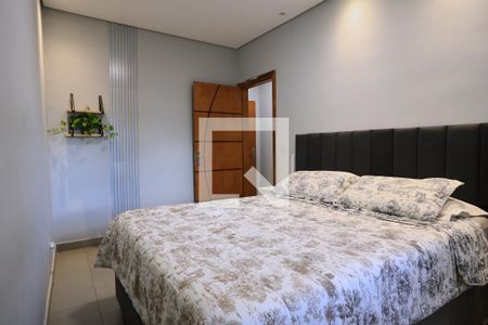 Suíte de casa à venda com 2 quartos, 200m² em Sagrada Família, Belo Horizonte
