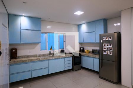 Sala/Cozinha de casa à venda com 2 quartos, 200m² em Sagrada Família, Belo Horizonte