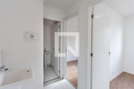 Sala/Cozinha de apartamento para alugar com 2 quartos, 34m² em Parque Industrial Tomas Edson, São Paulo