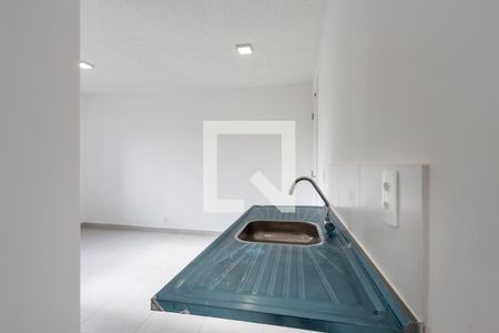 Sala/Cozinha de apartamento para alugar com 2 quartos, 34m² em Parque Industrial Tomas Edson, São Paulo